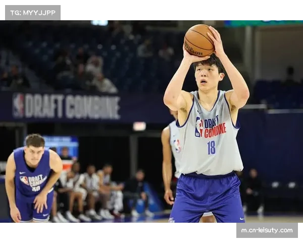 杨瀚森期待开拓者战胜勇士 力争尽快恢复竞技状态 杨瀚森期待开拓者战胜勇士 力争尽快恢复竞技状态